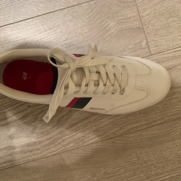 Mens size 9 casual sneakers - Picture 2 of 3